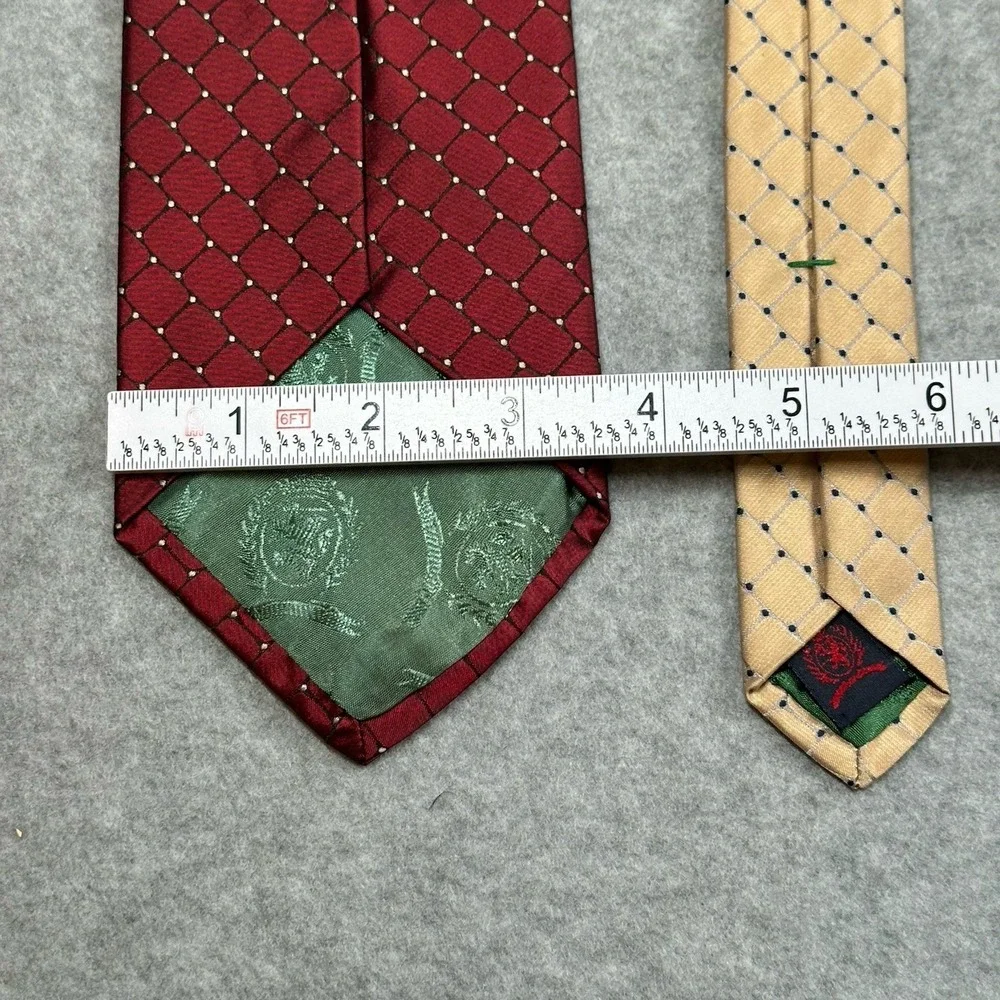 Vintage Tommy Hilfiger Red Geometric Grid Silk Tie Classic Mens‎ USA